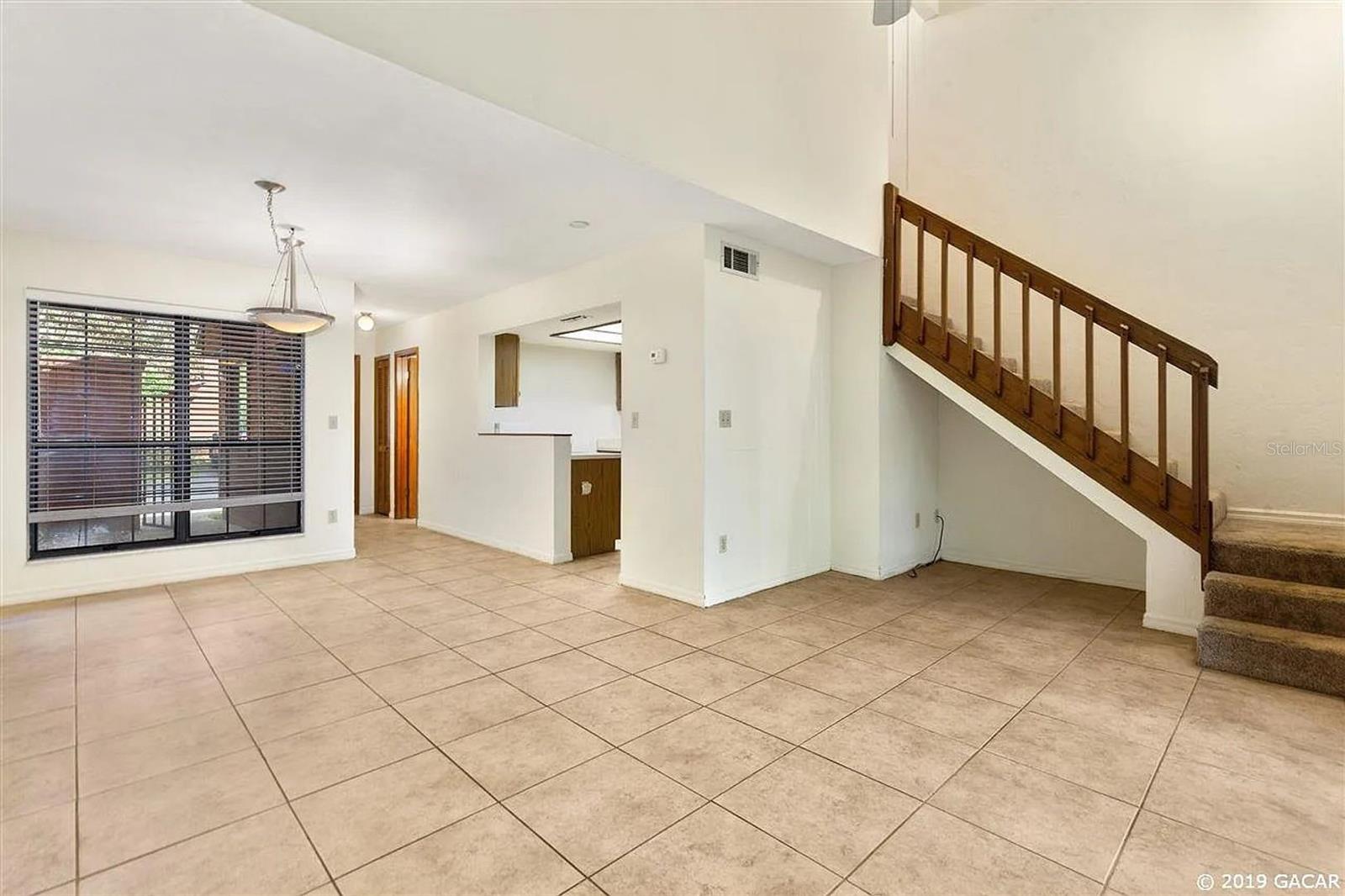 ROCKWOOD VILLAS UNIT II - Residential Lease