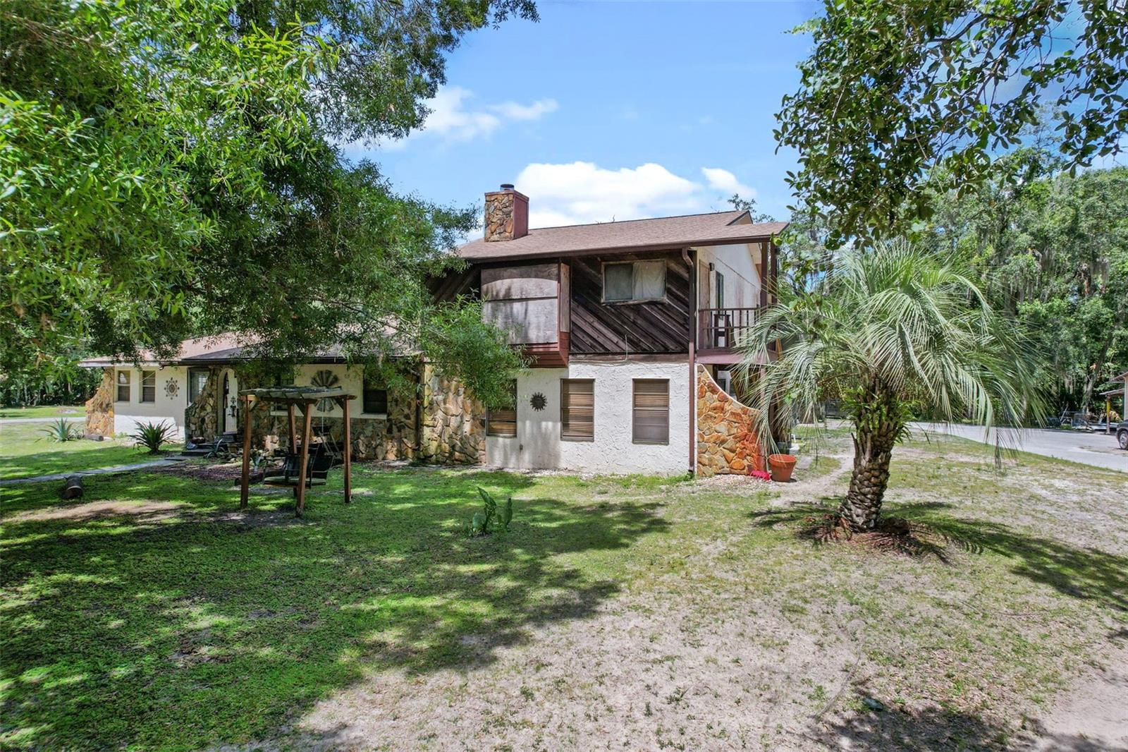 546 WINONA DRIVE