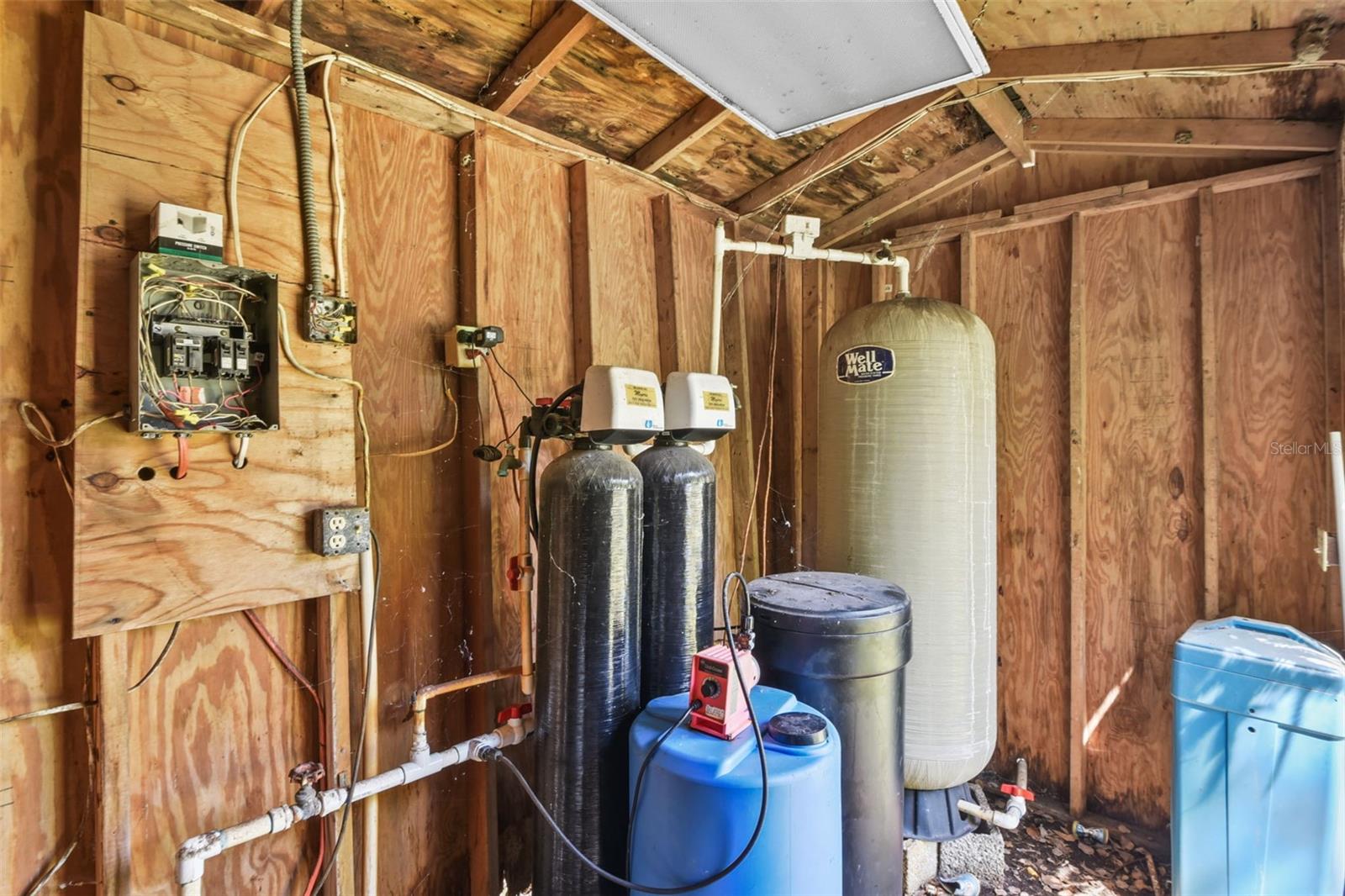 LAKE HARNEY ESTATES 5 ACRE DEV 256 PARCELS - Residential