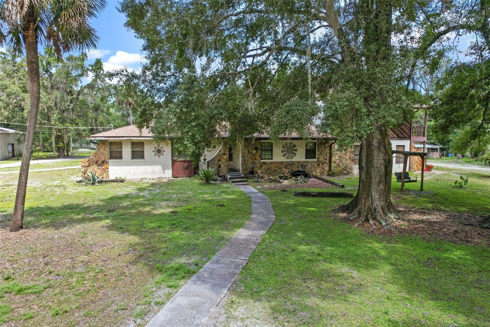 546 WINONA DRIVE