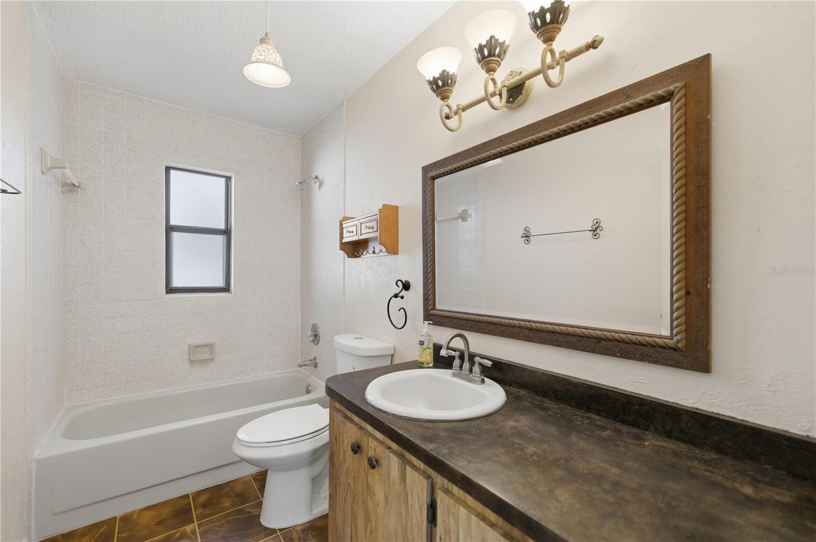 FLORIDA HEIGHTS - Residential