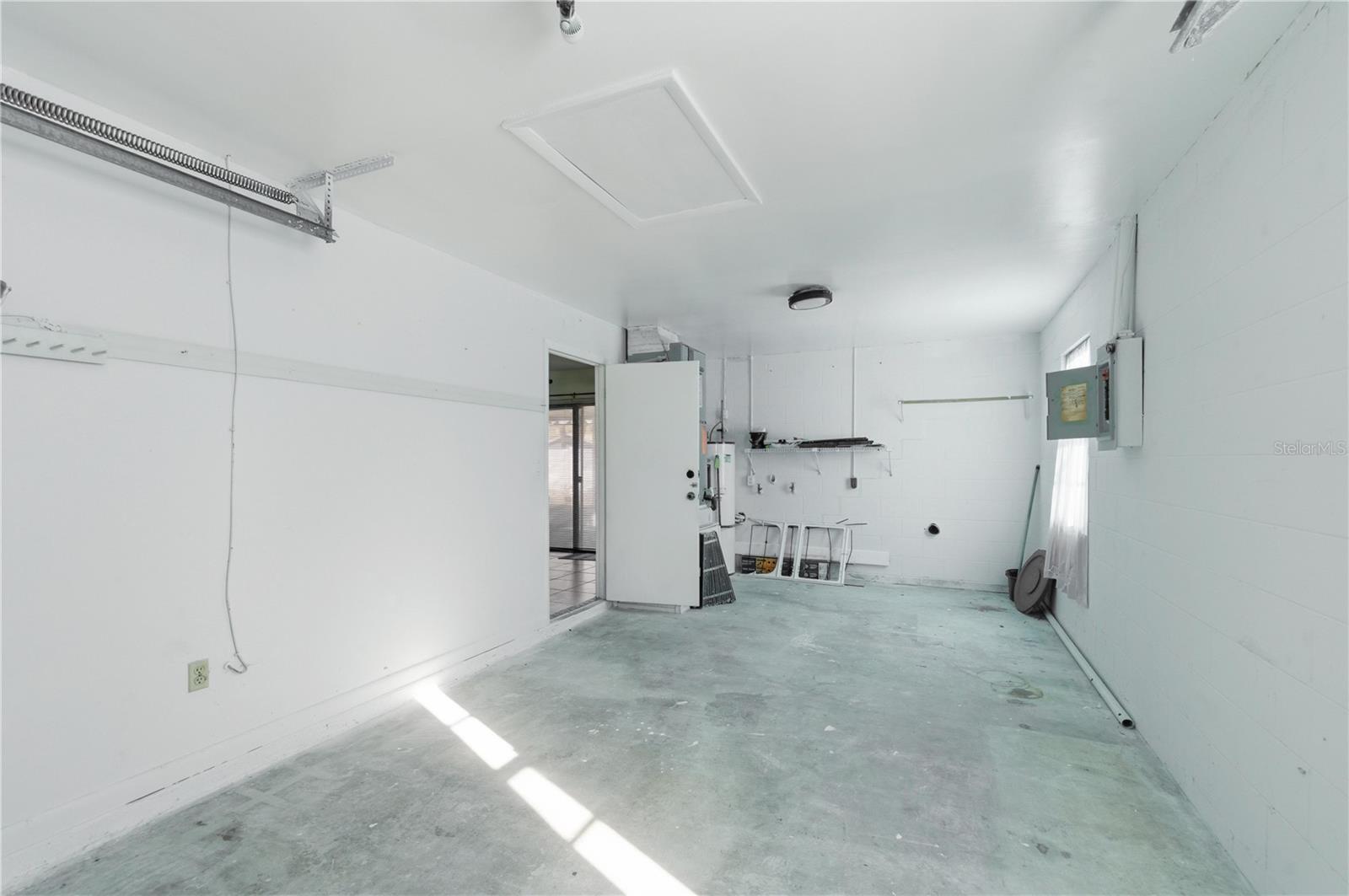 FLORIDA HEIGHTS - Residential