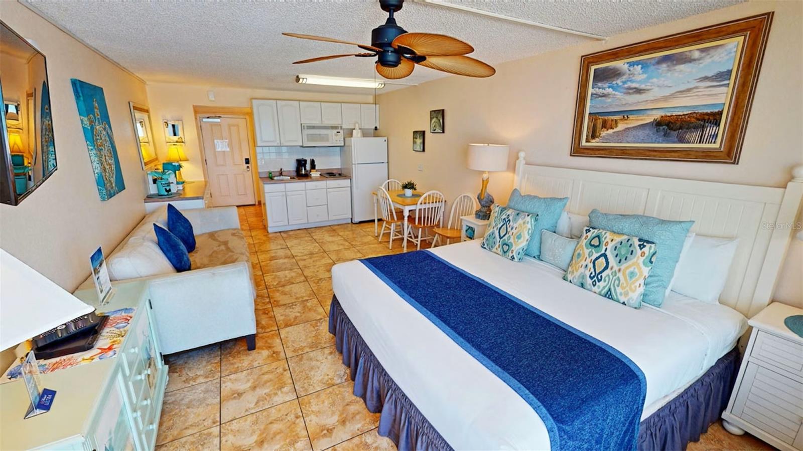 ISLAND INN CONDO - Residential