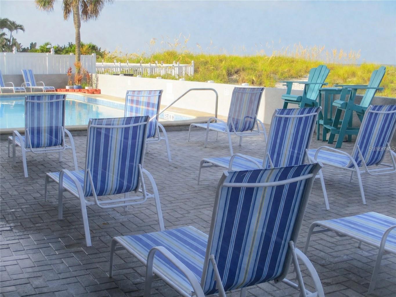 ISLAND INN CONDO - Residential