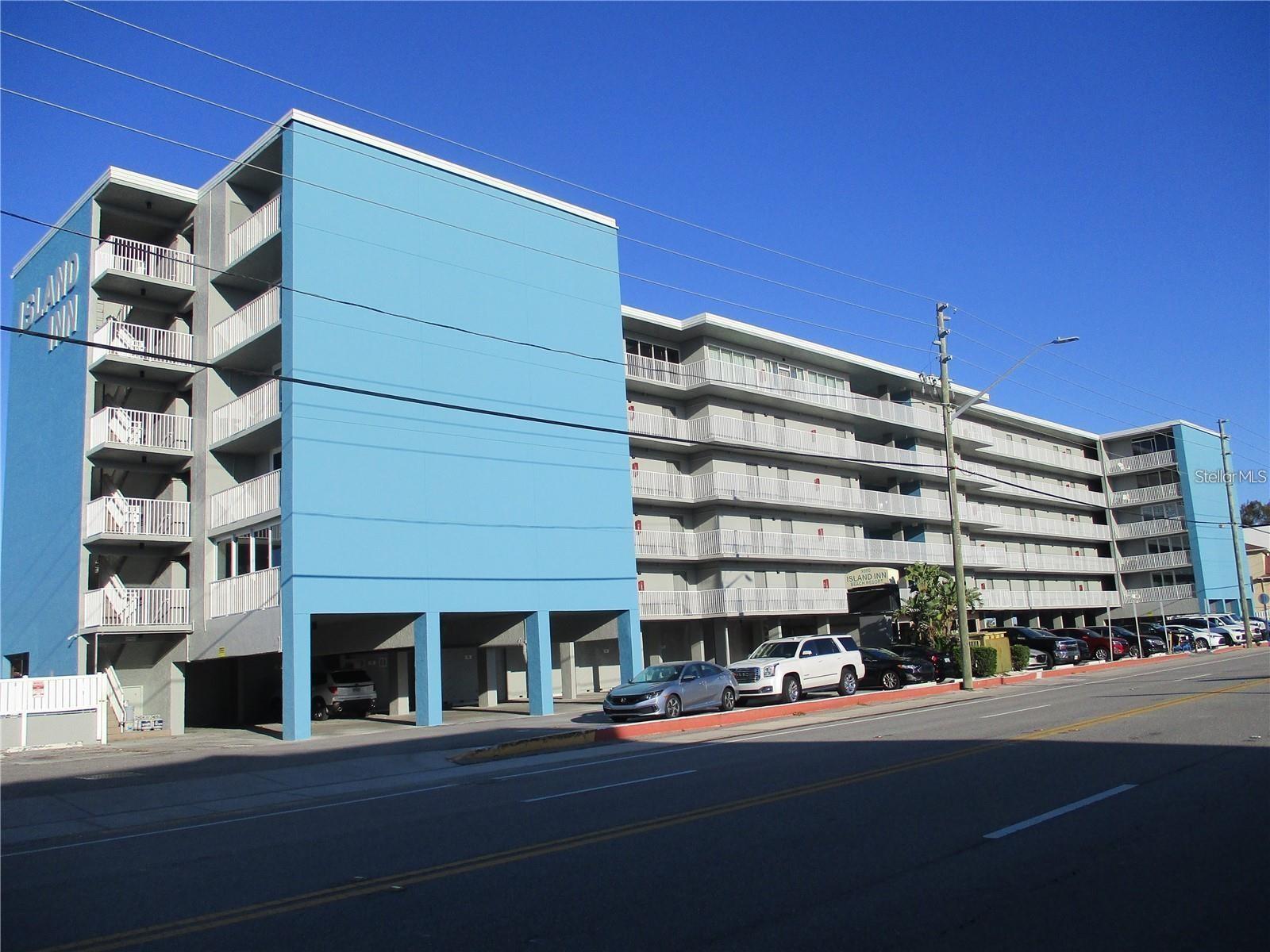 ISLAND INN CONDO - Residential