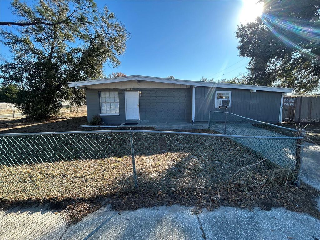 Photo of 1336 Warrington Way, Tampa, FL 33619 (MLS # TB8475103)