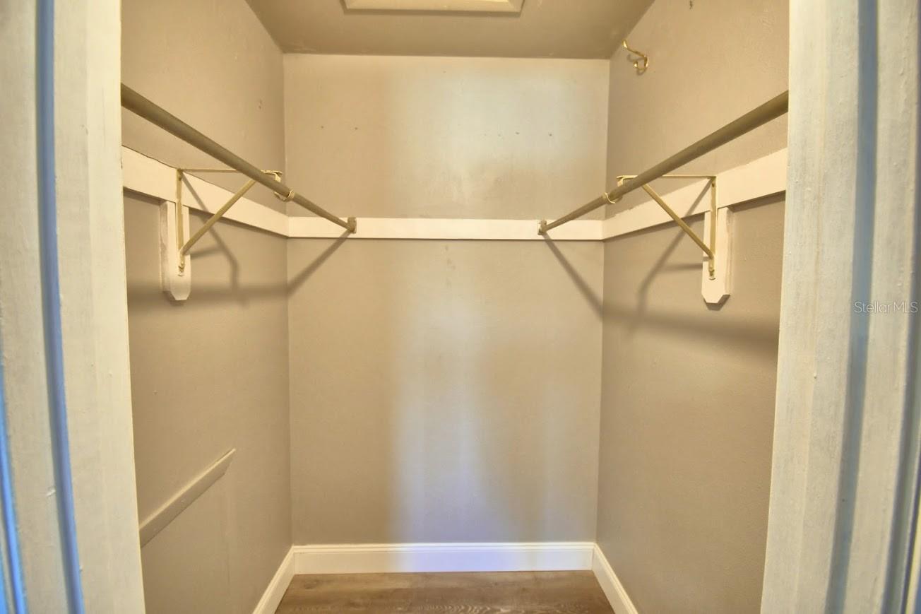 LAKE KIT - Residential