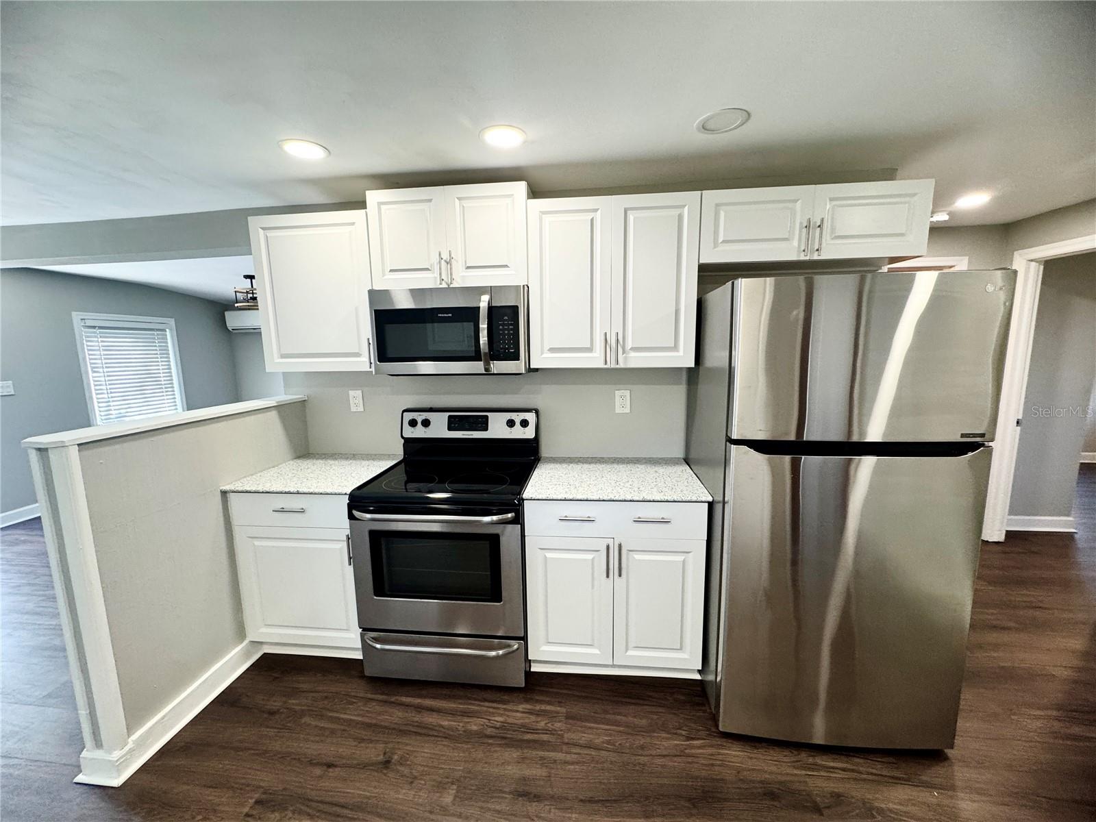 VENICE EDGEWOOD SEC OF - Residential