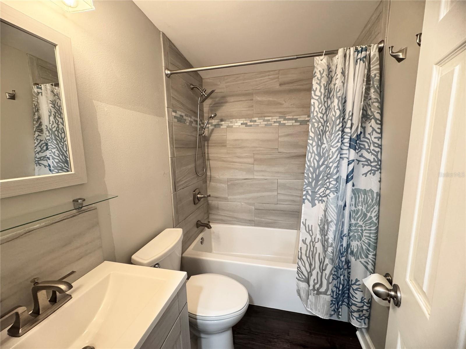 VENICE EDGEWOOD SEC OF - Residential