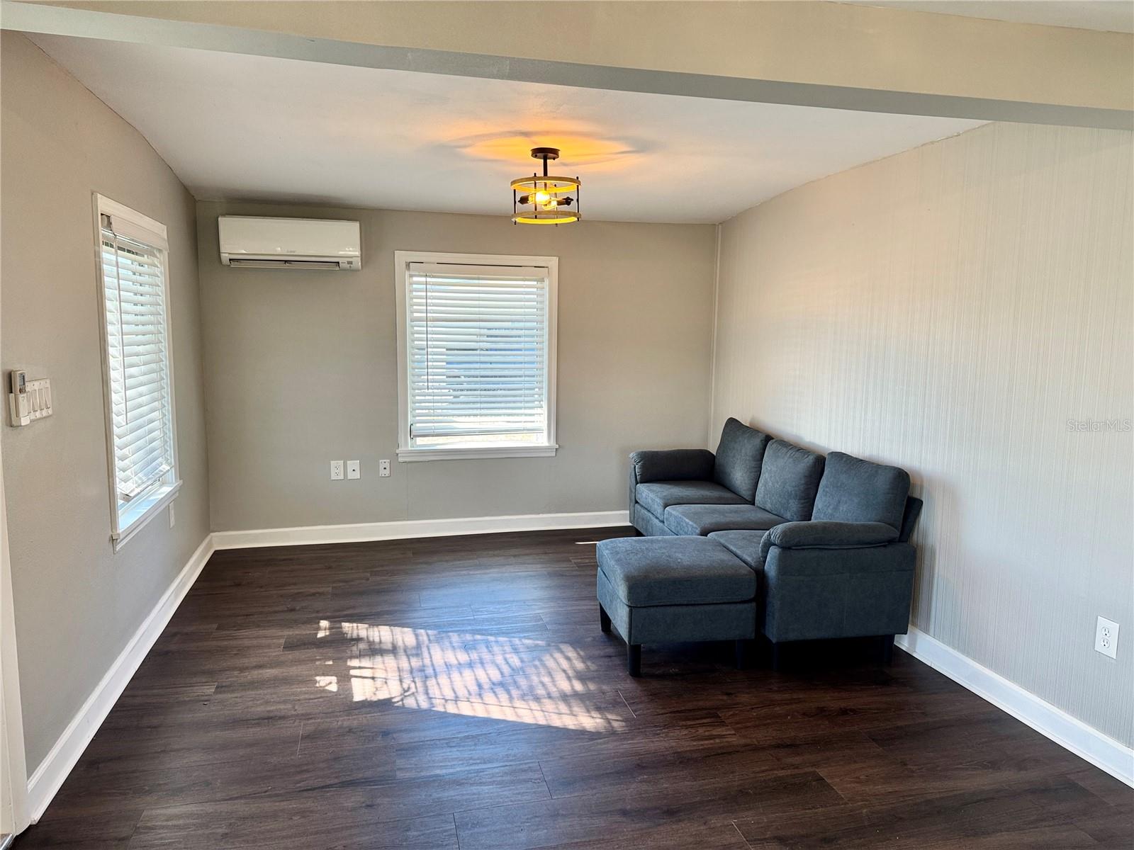 VENICE EDGEWOOD SEC OF - Residential