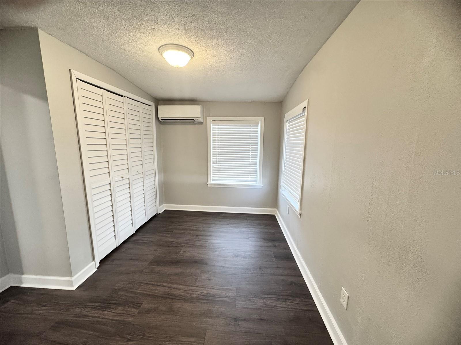 VENICE EDGEWOOD SEC OF - Residential