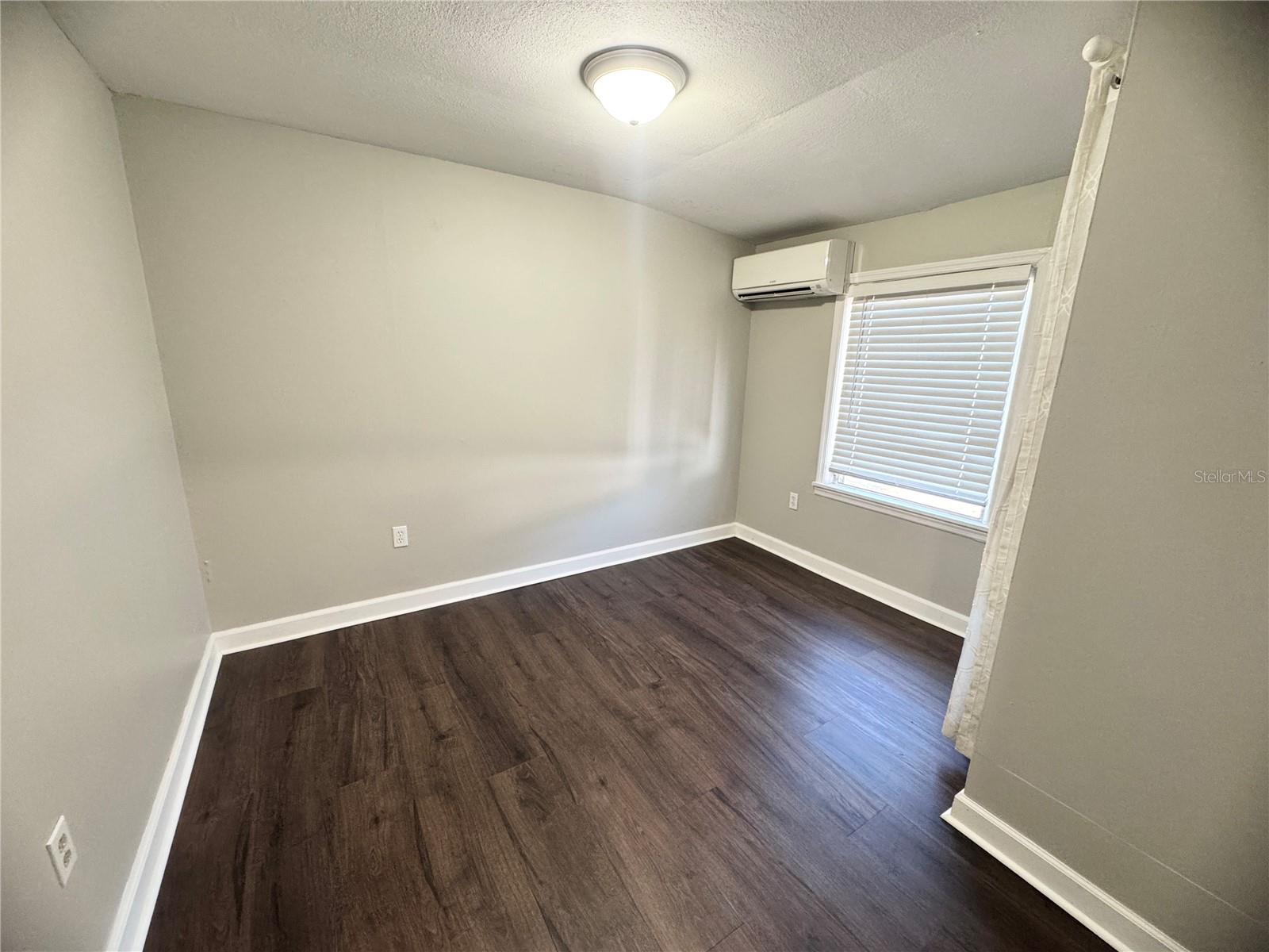 VENICE EDGEWOOD SEC OF - Residential