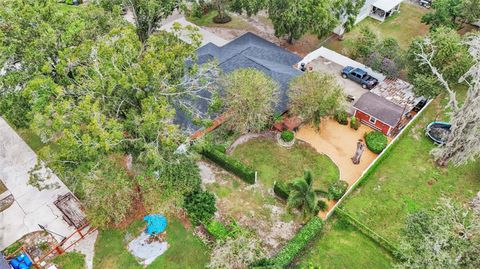 A home in WINTER HAVEN