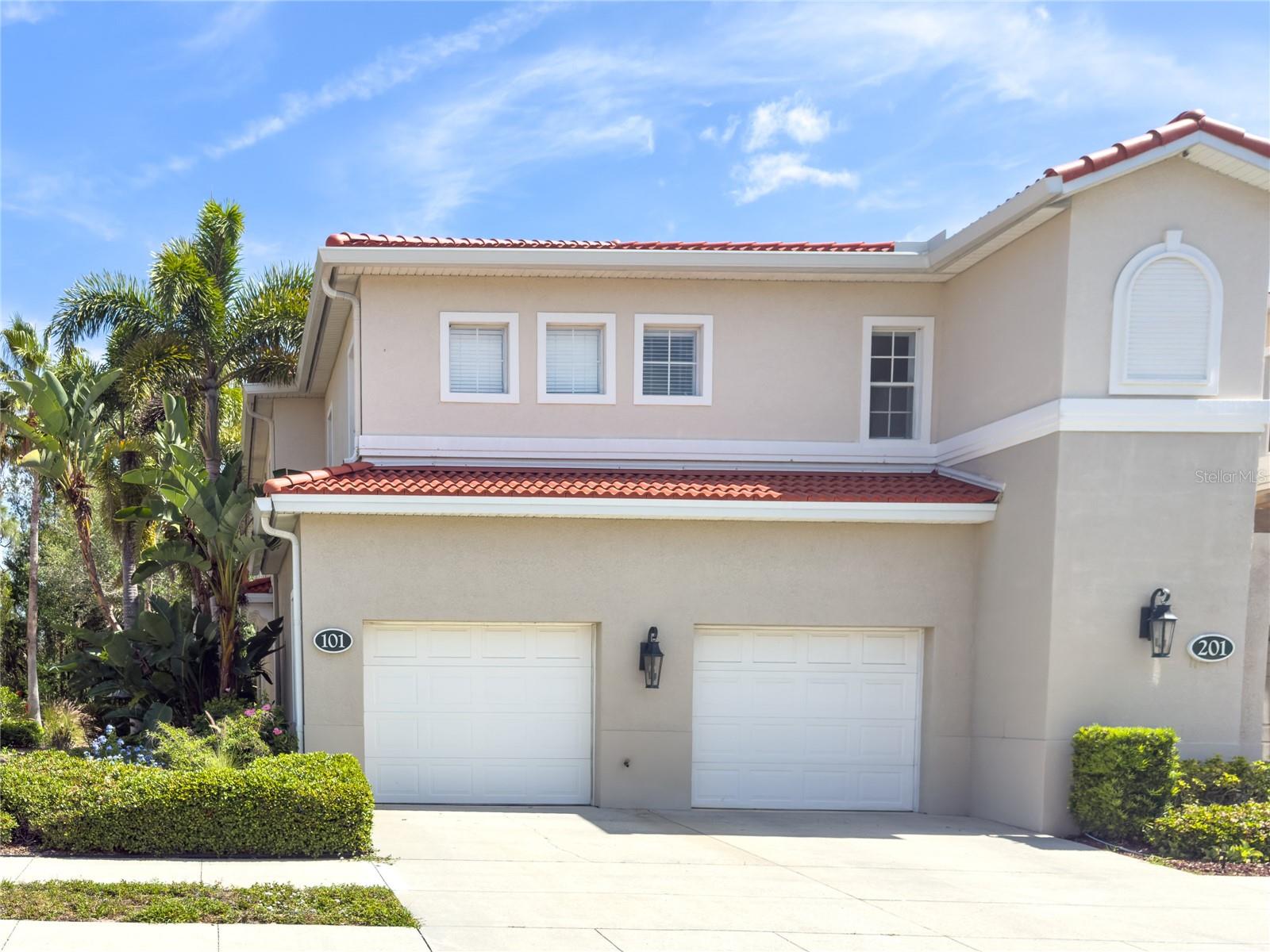 THE VILLAS AT VENICE - Residential