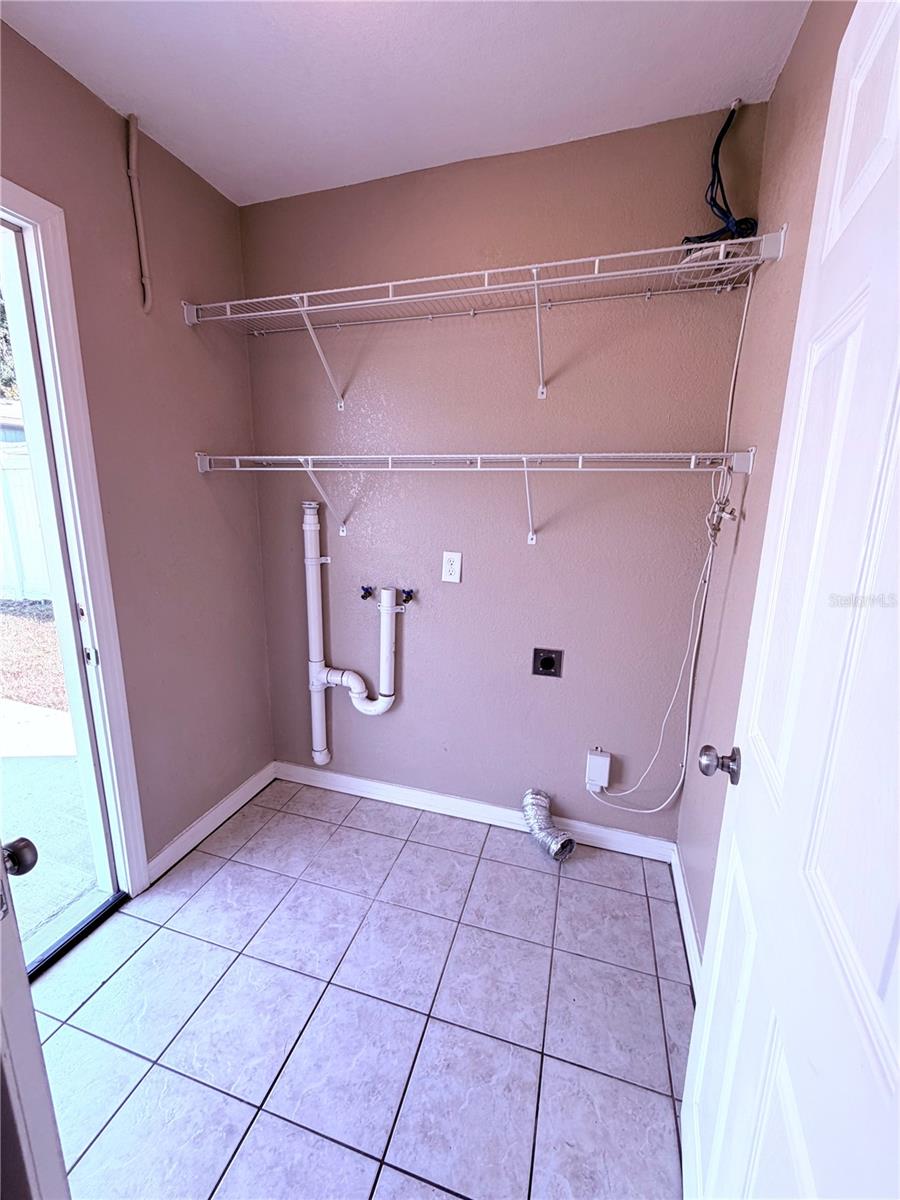 RIVIERA SUB - Residential Lease