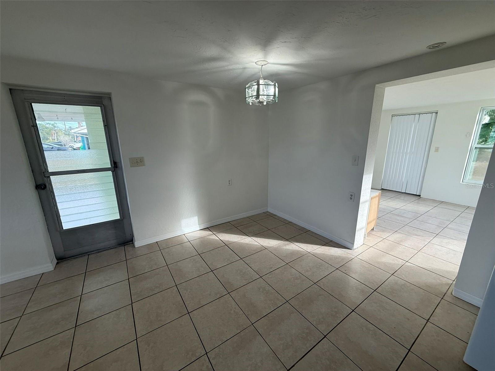 ROCKY CRK GARDENS - Residential Lease