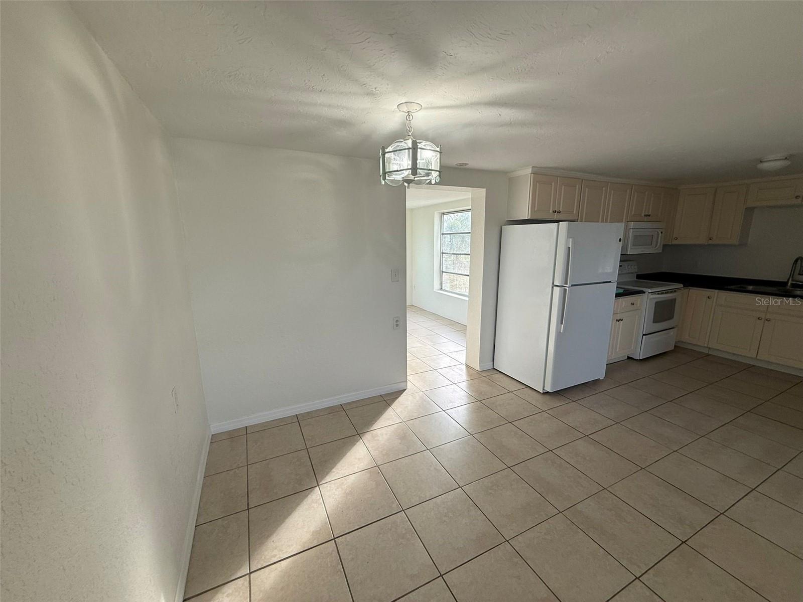 ROCKY CRK GARDENS - Residential Lease