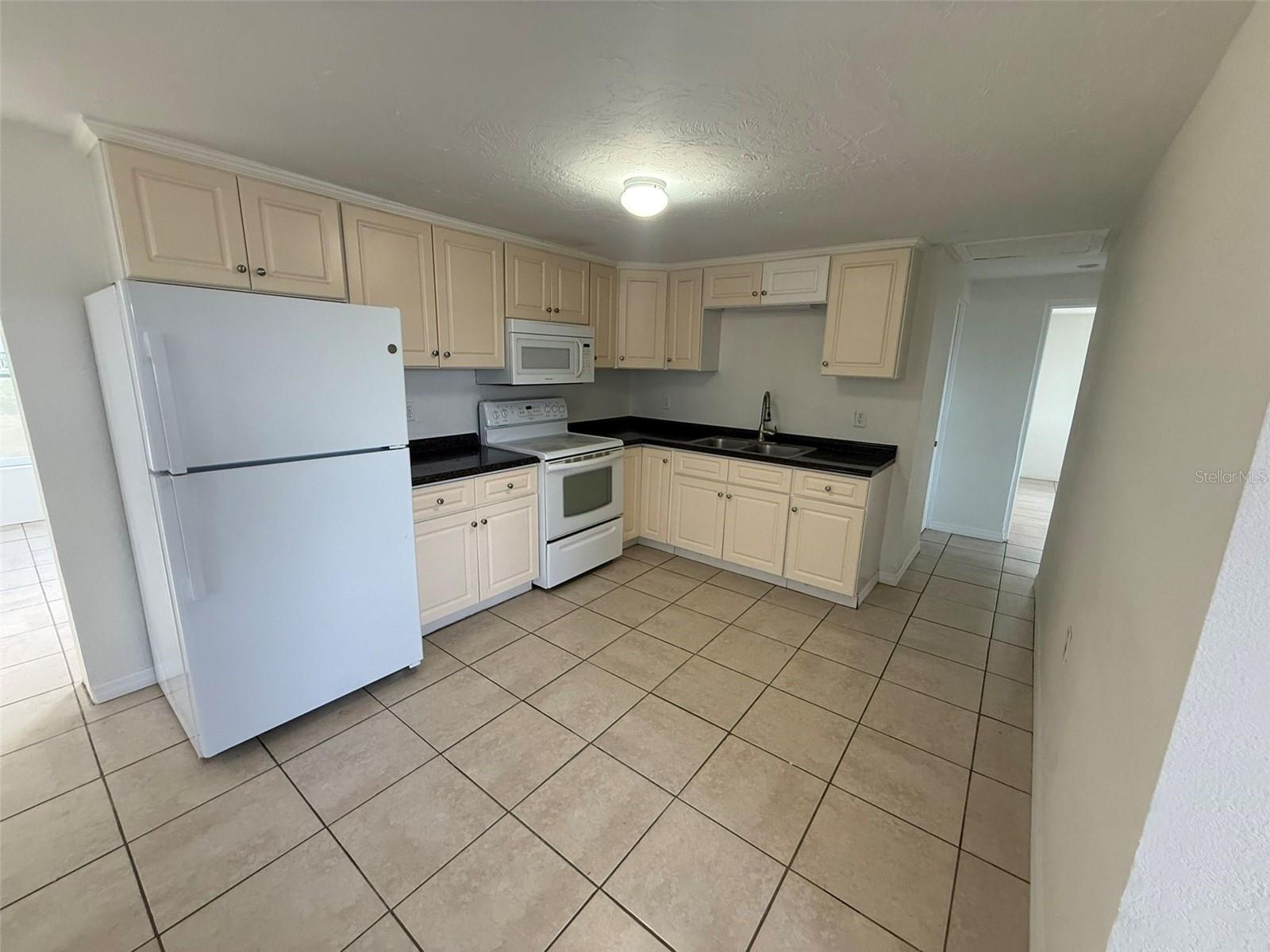 ROCKY CRK GARDENS - Residential Lease