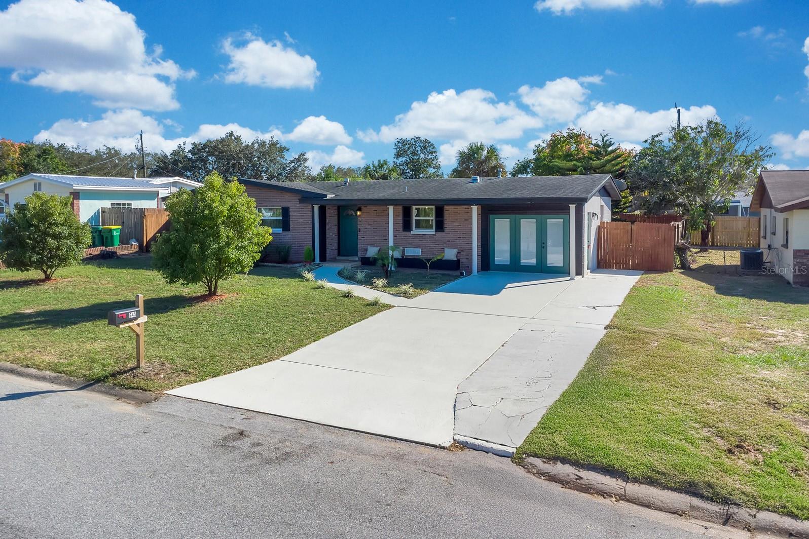 IMPERIAL ESTATES - Residential