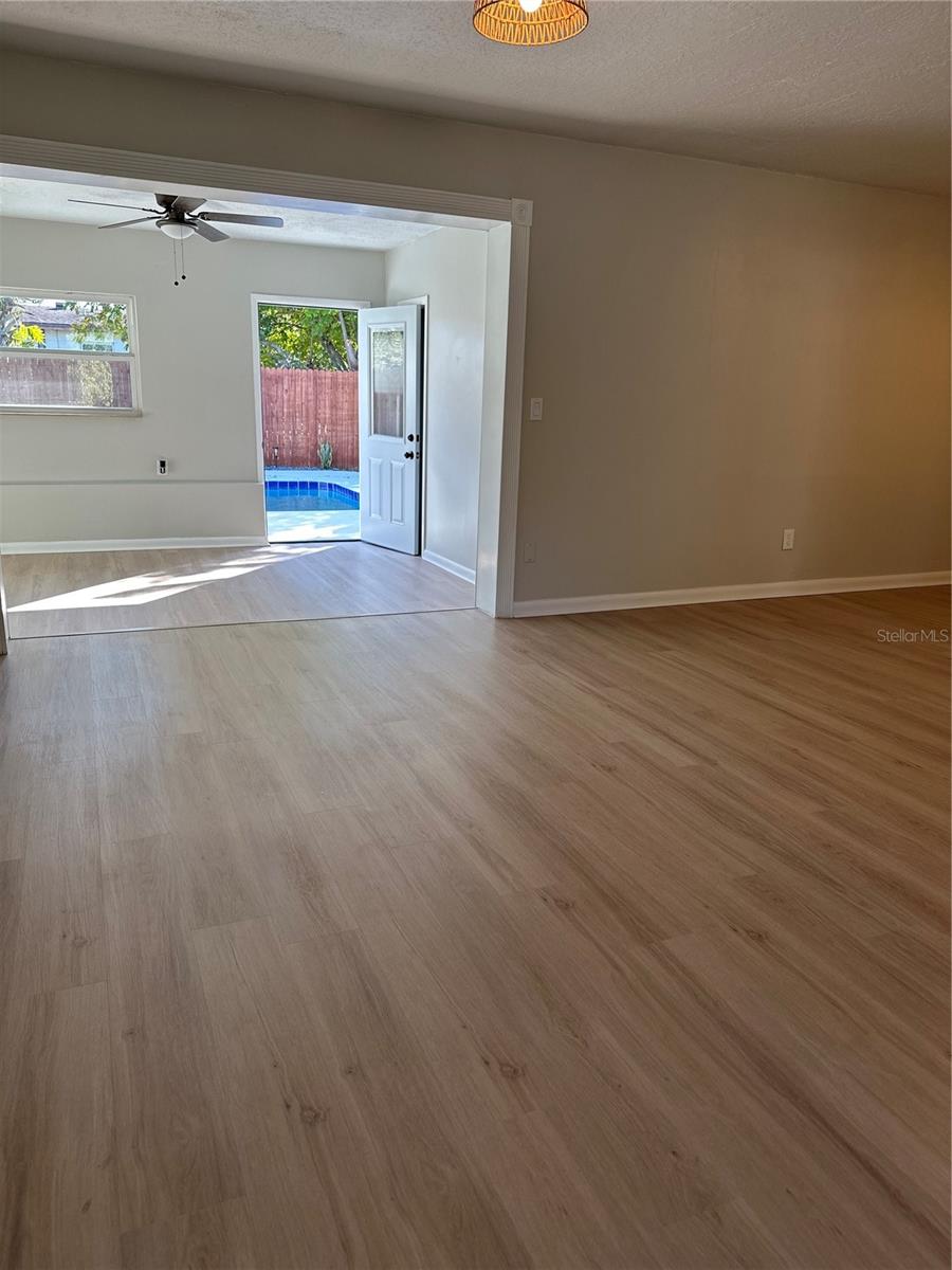 IMPERIAL ESTATES - Residential