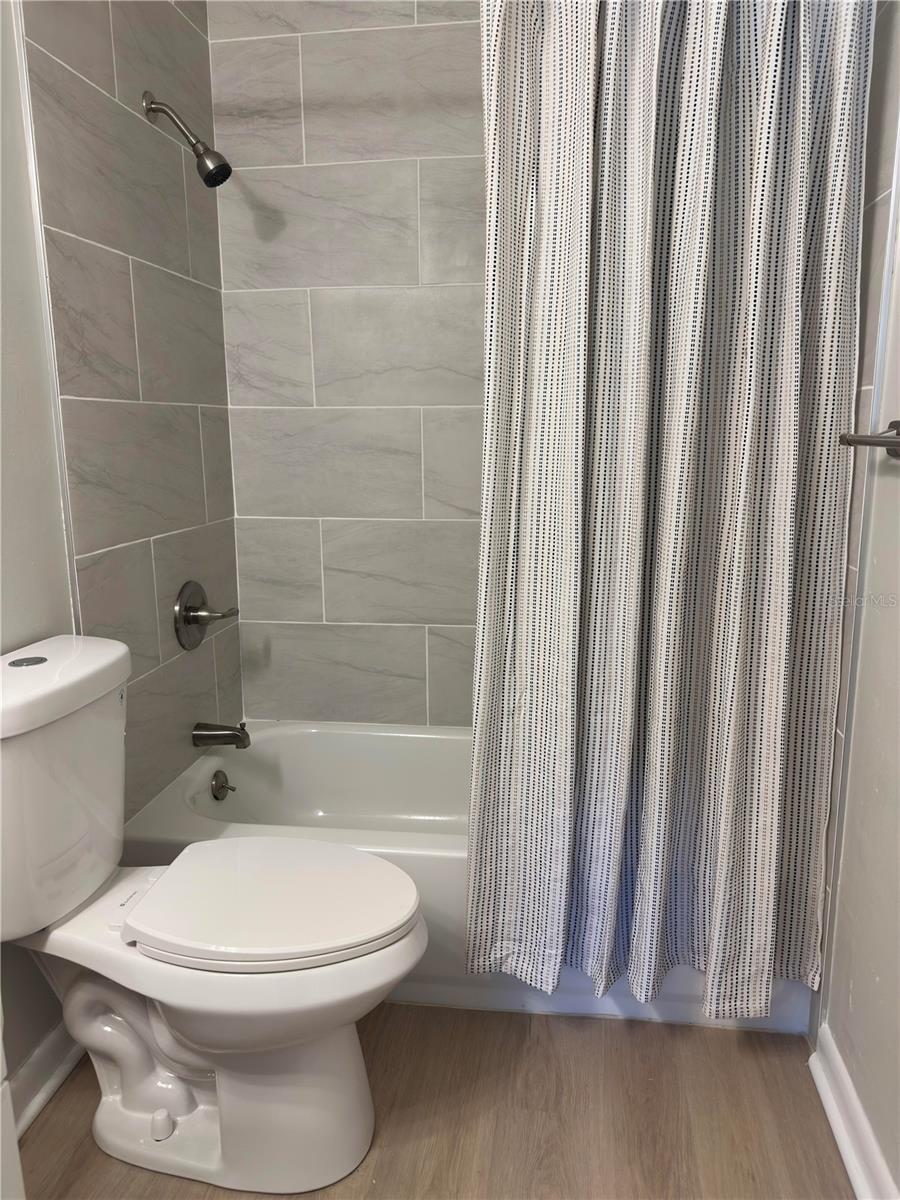 IMPERIAL ESTATES - Residential