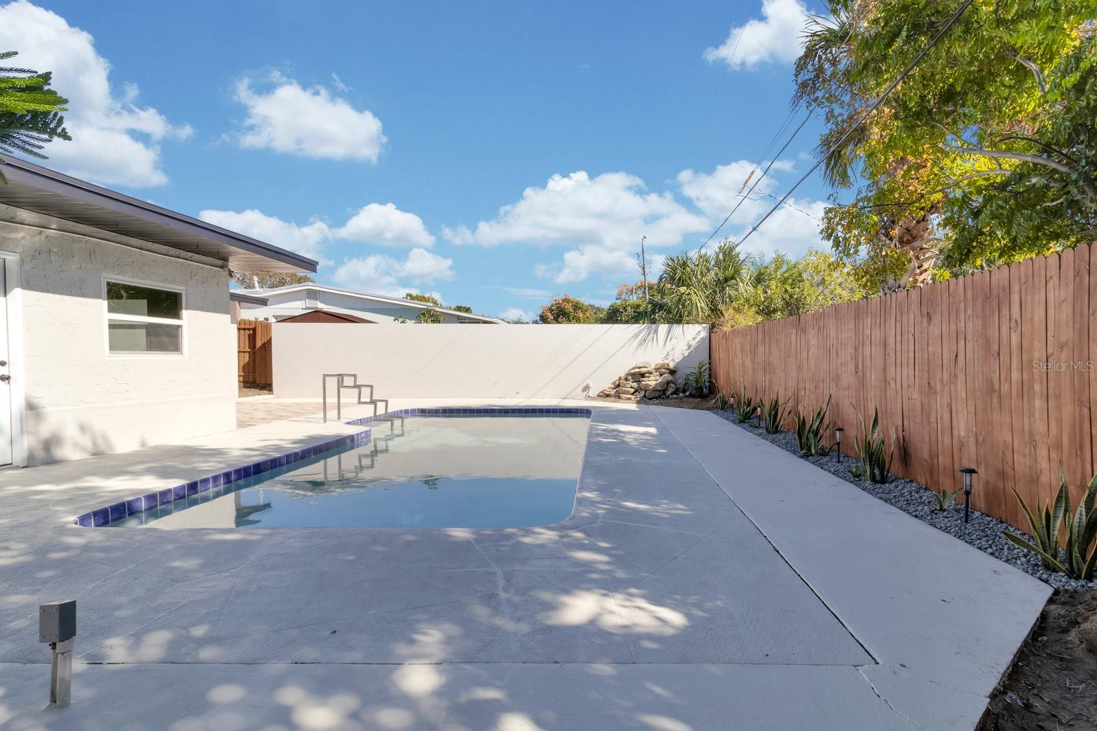 IMPERIAL ESTATES - Residential