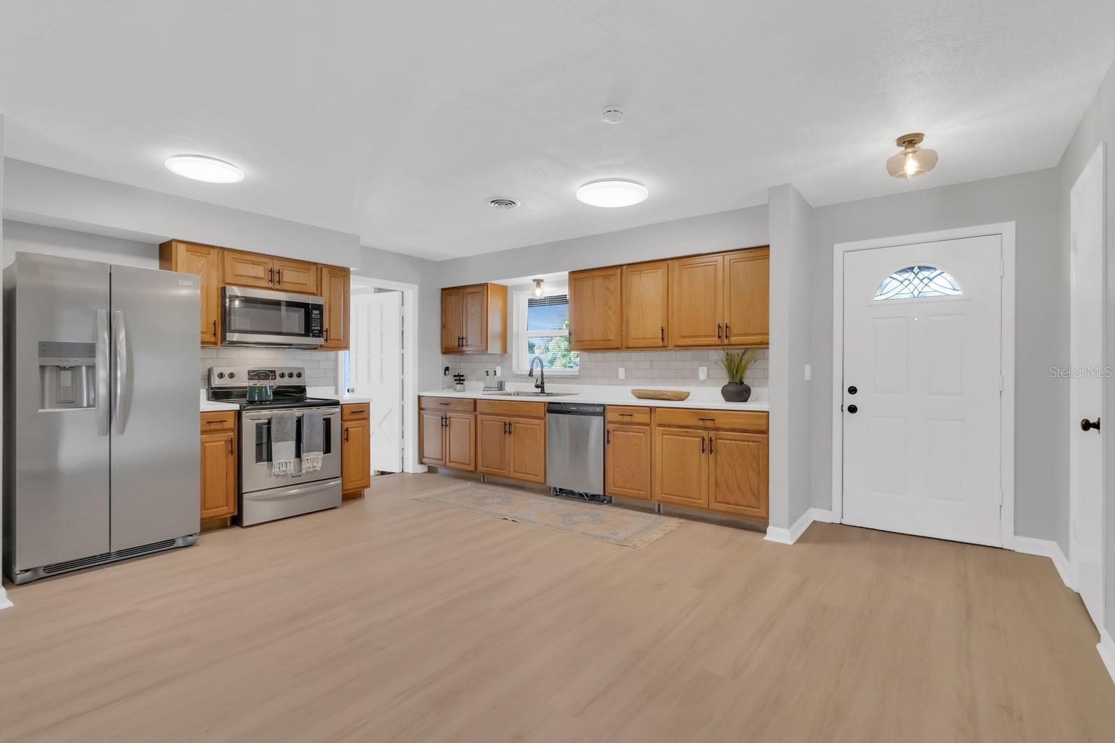 IMPERIAL ESTATES - Residential