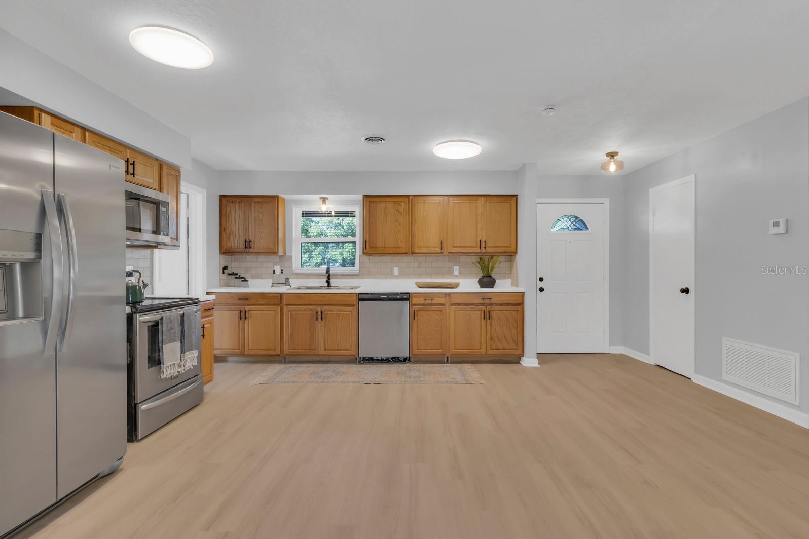 IMPERIAL ESTATES - Residential