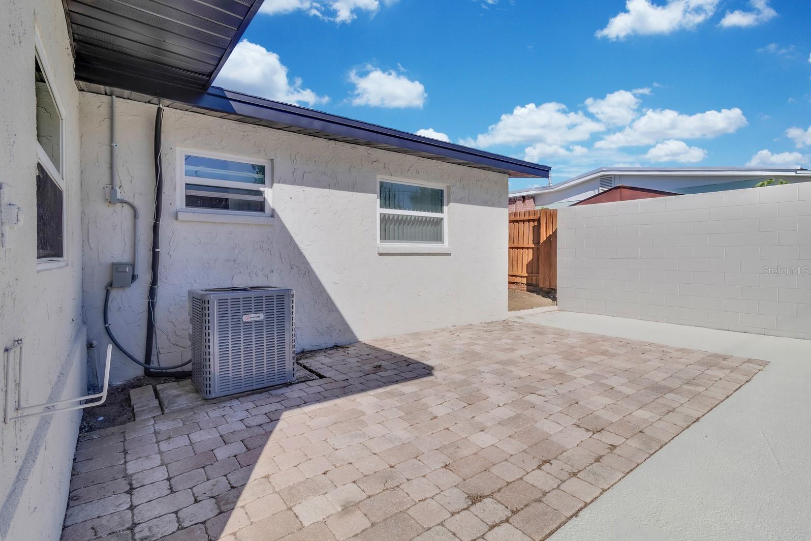 IMPERIAL ESTATES - Residential