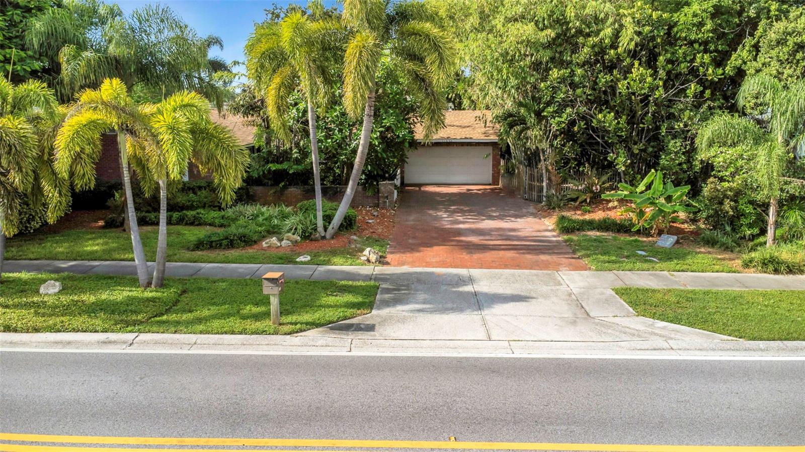 BAY RIDGE TERRACE UNIT 4 - Residential