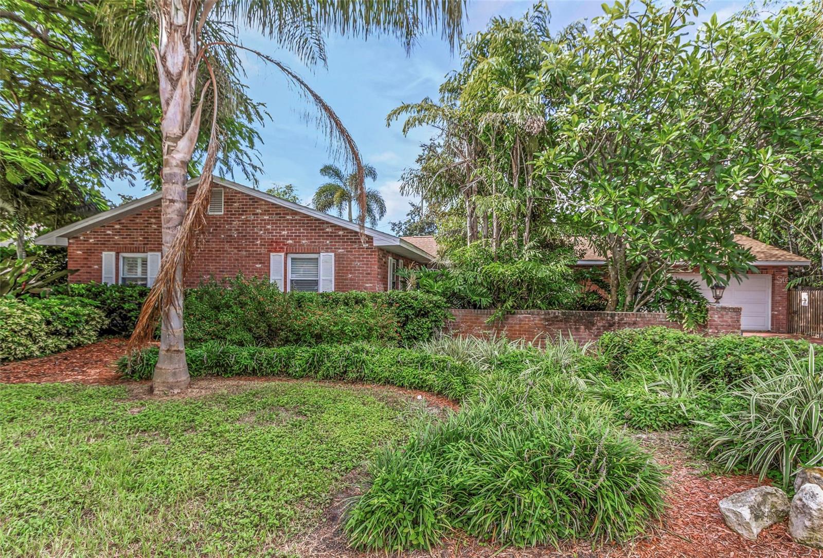 BAY RIDGE TERRACE UNIT 4 - Residential