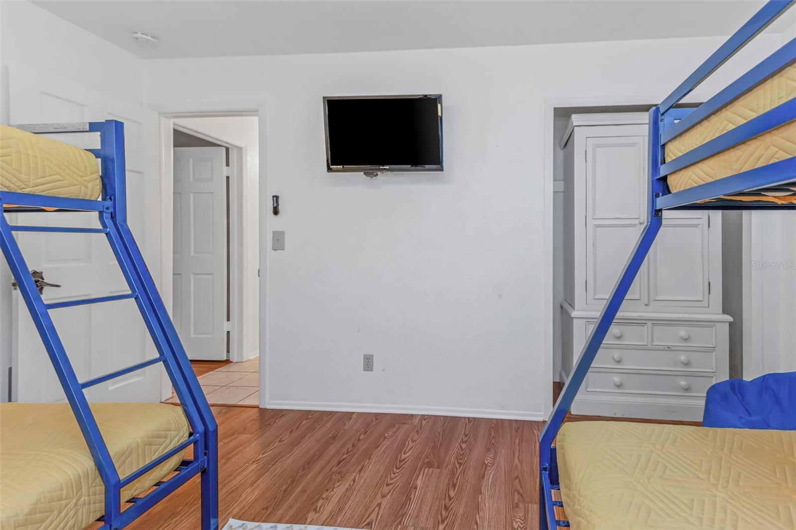 BAY RIDGE TERRACE UNIT 4 - Residential