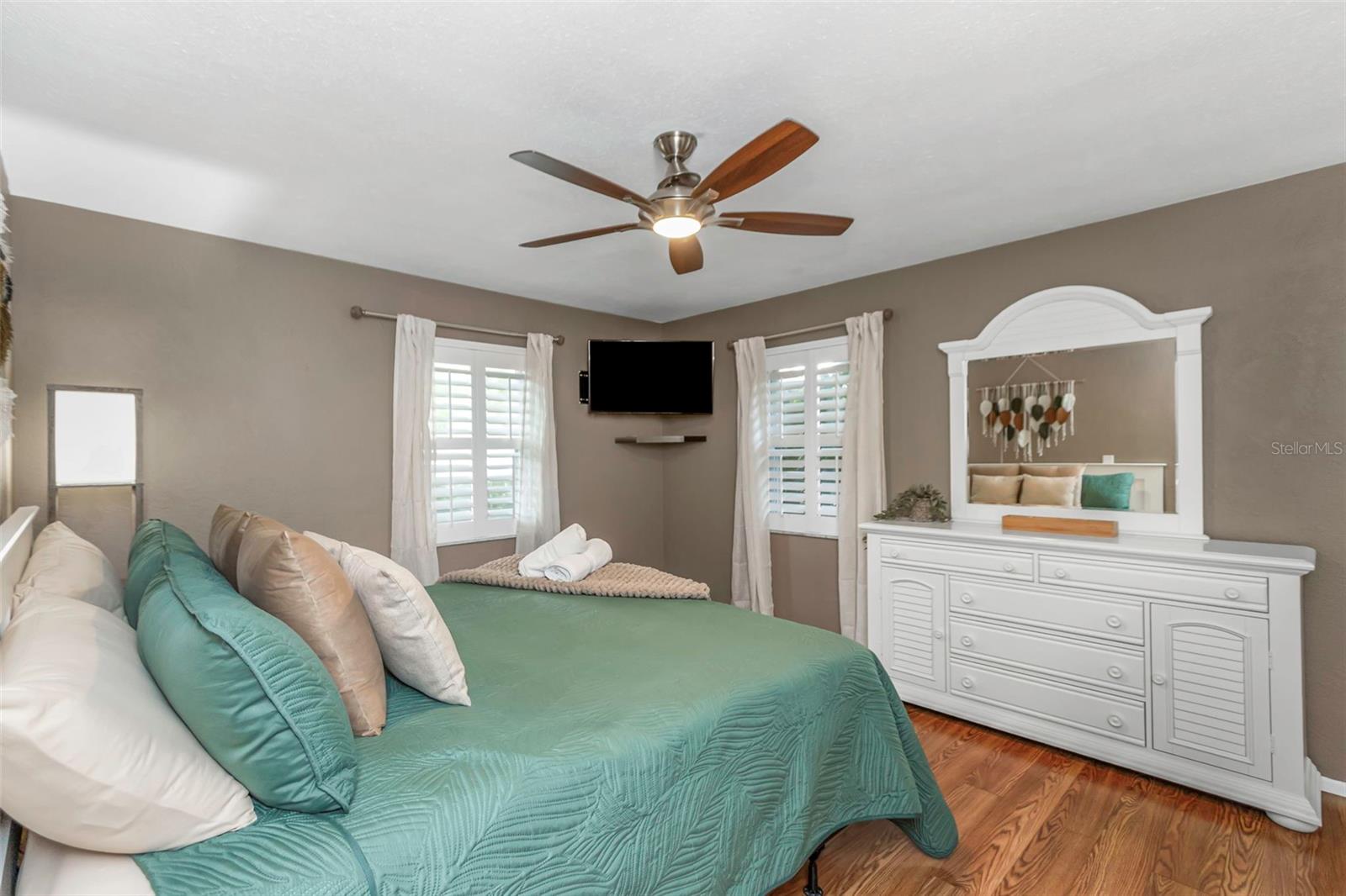 BAY RIDGE TERRACE UNIT 4 - Residential