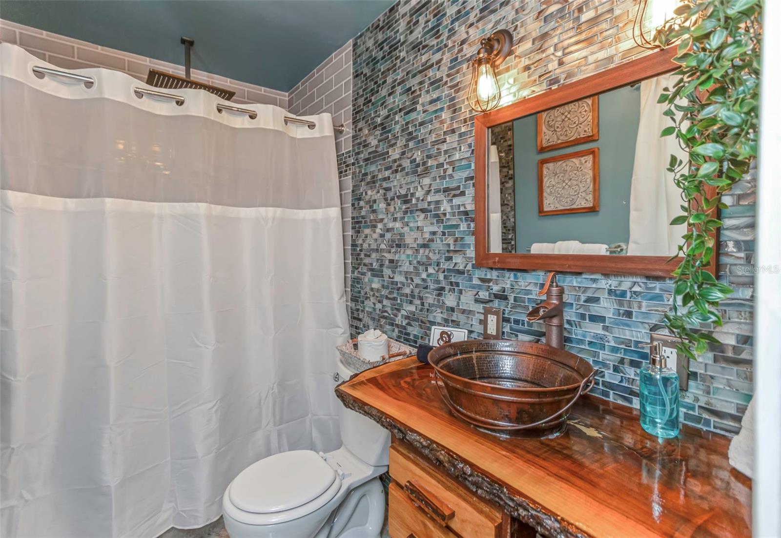 BAY RIDGE TERRACE UNIT 4 - Residential