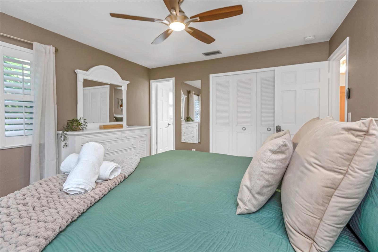 BAY RIDGE TERRACE UNIT 4 - Residential