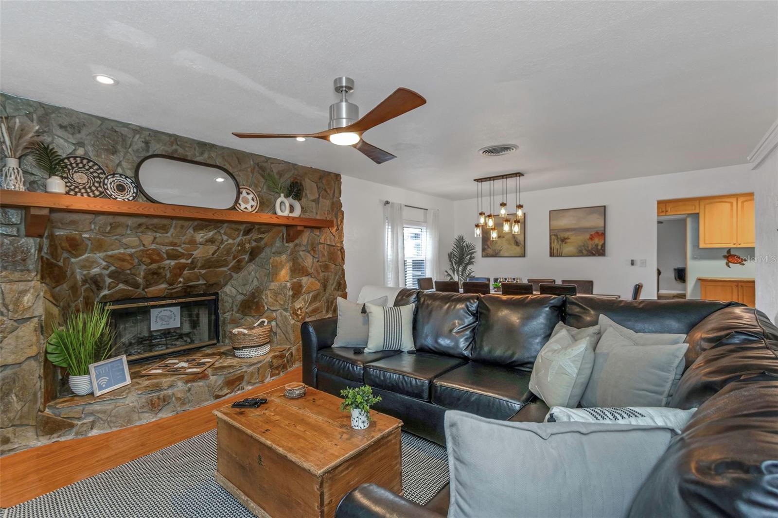 BAY RIDGE TERRACE UNIT 4 - Residential