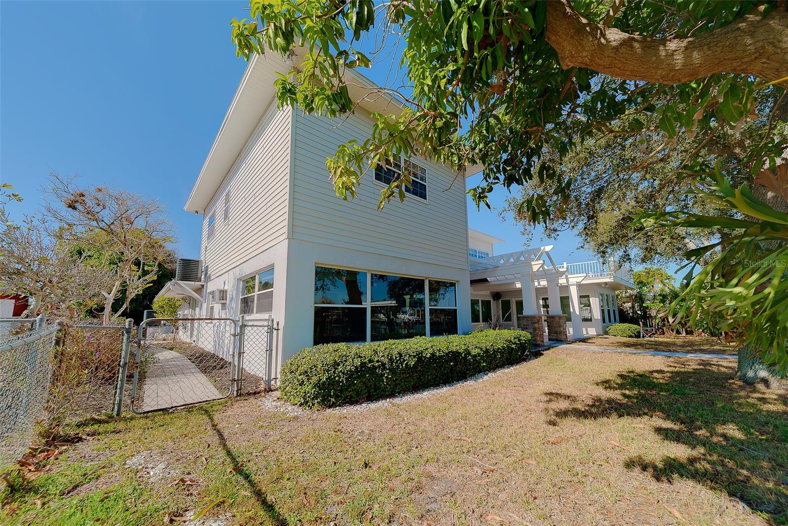 ISLAND ESTATES OF CLEARWATER - Residential