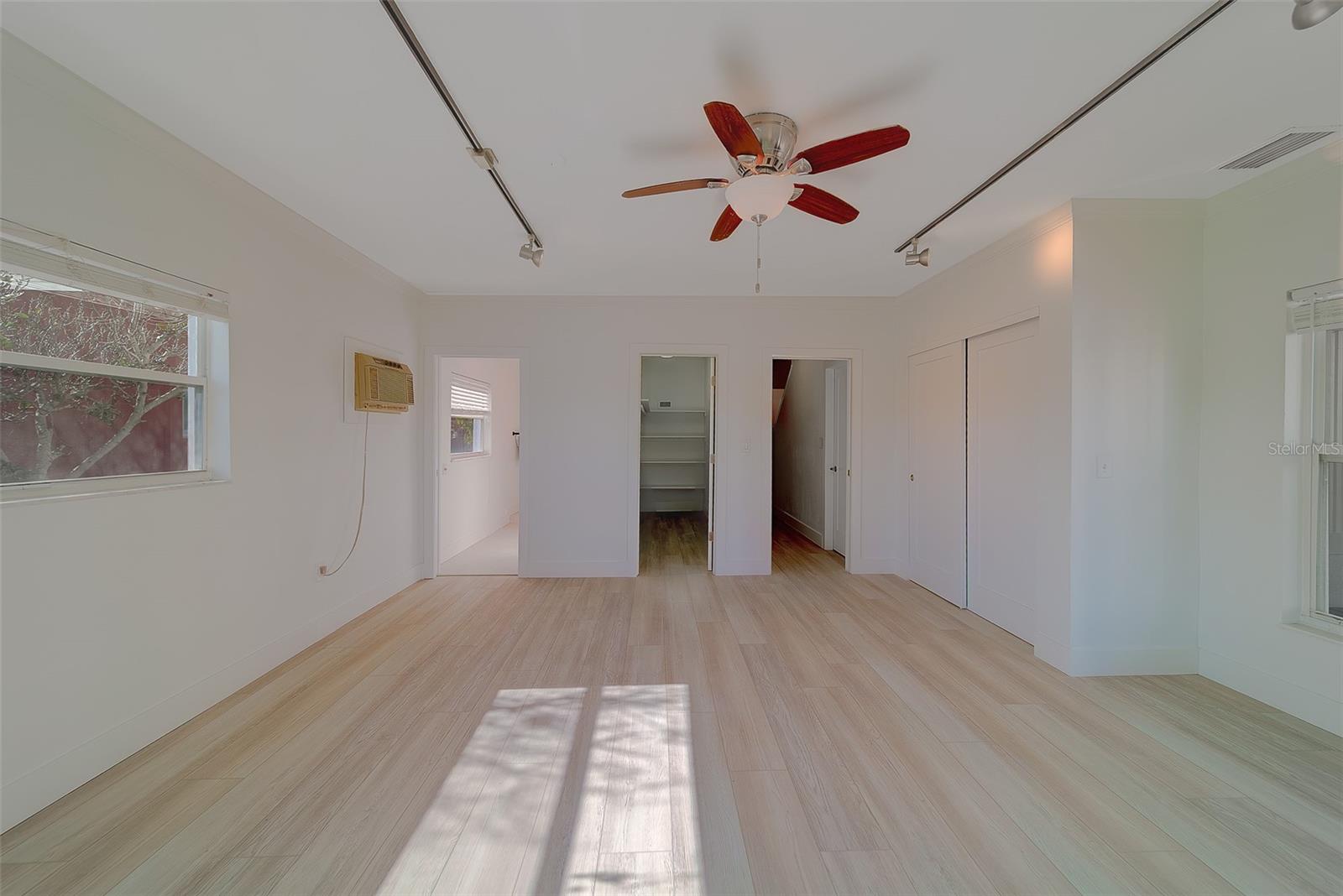 ISLAND ESTATES OF CLEARWATER - Residential