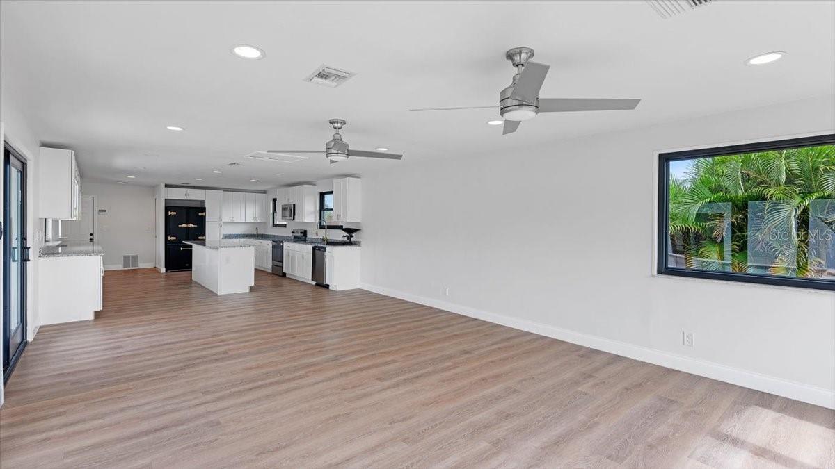 YACHT HAVEN - Residential