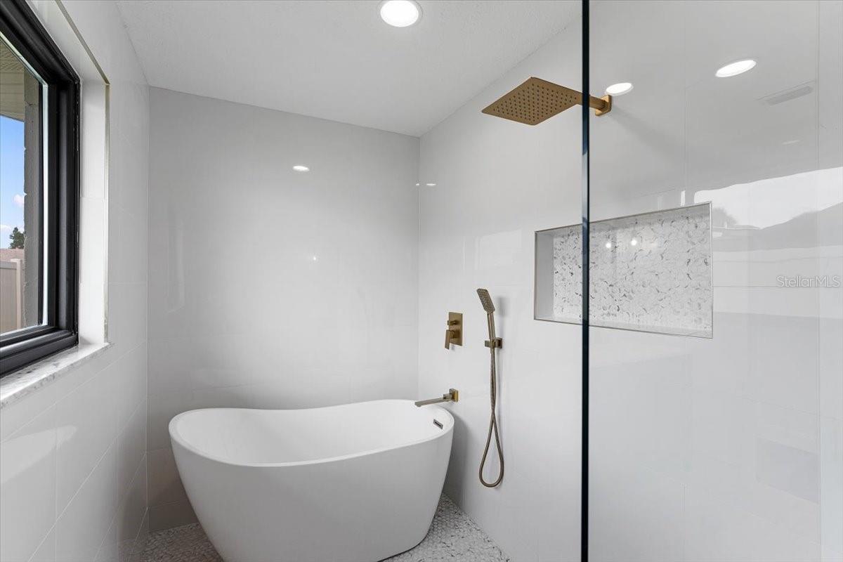 YACHT HAVEN - Residential