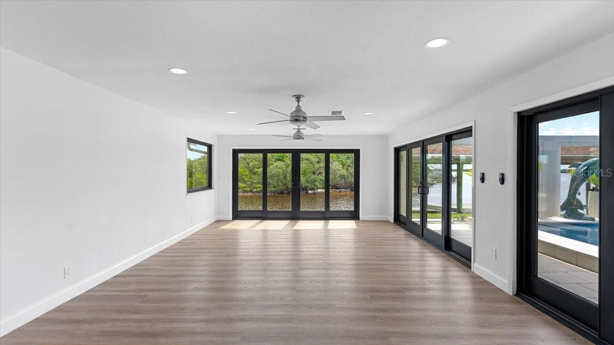 YACHT HAVEN - Residential