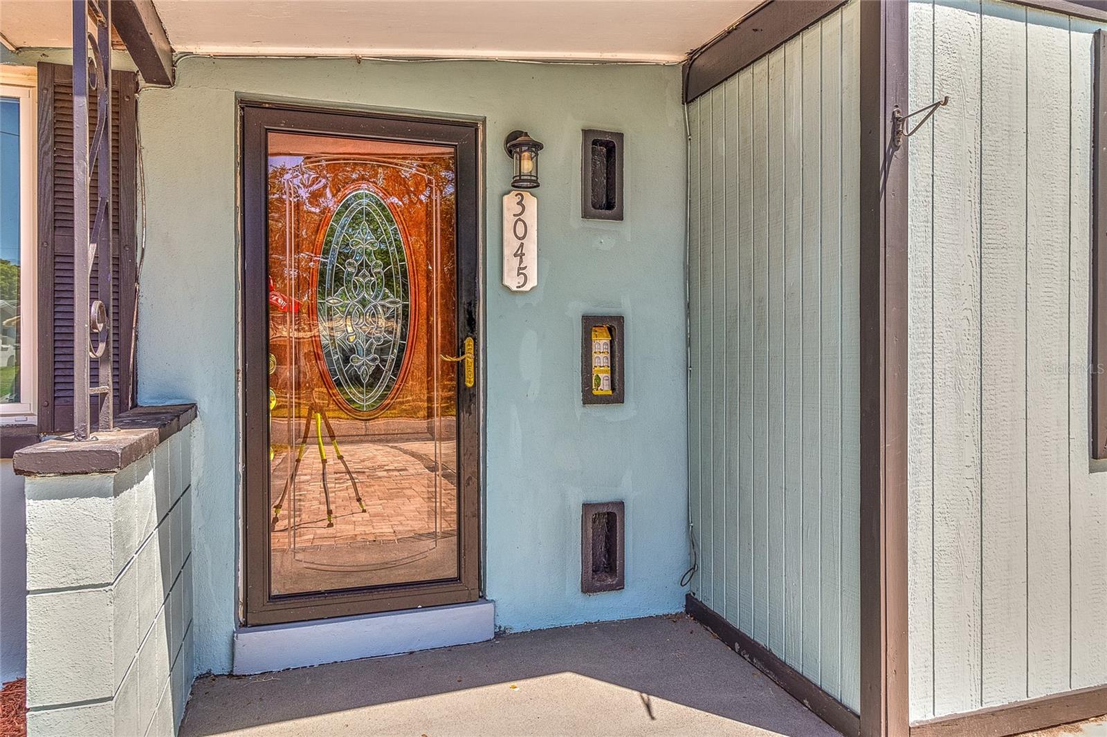 3045 STRATFORD DRIVE