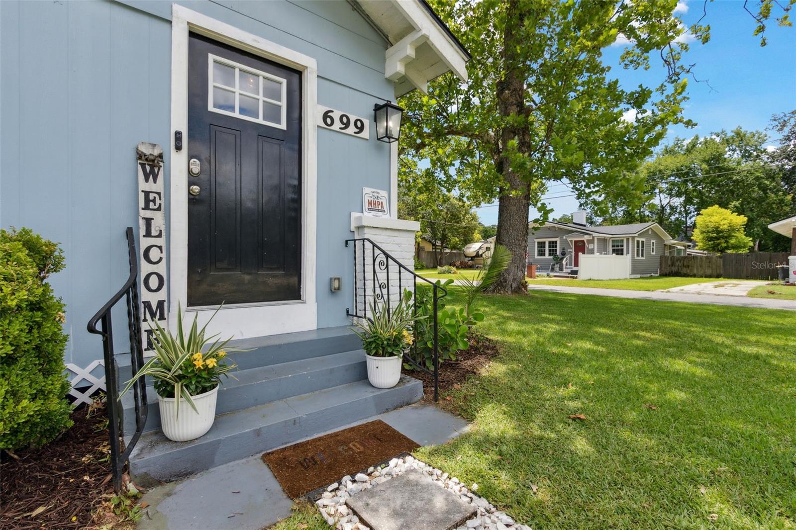 Sellers offering $2,500 toward buyers closing cost or rate buy down for closing before 8/31! Murray Hill Bungalow walking distance to the heart of Edgewood Ave. Fishweir Brewery, Moonriver Pizza, Flamingo Coffee, and the original Dreamette ice cream are at your finger tips! Situated on a large corner lot & peaceful dead-end road. Featuring 2 bedrooms, 1.5 bathrooms, and GARAGE. Perfect for a first time home buyer or investor looking to add to their rental portfolio. Enjoy an updated interior including open floor plan, stainless steel appliances, and natural light; or host outside on the spacious deck overlooking a privately fenced yard. There is an over sized single car garage perfect for storage or DIY-er. Close to I10, I195, St. Vincent's, Baptist, Everbank Stadium and all things Downtown Jacksonville. Plumbing, Electric, and roof updated 2022. Seller is licensed real estate agent.