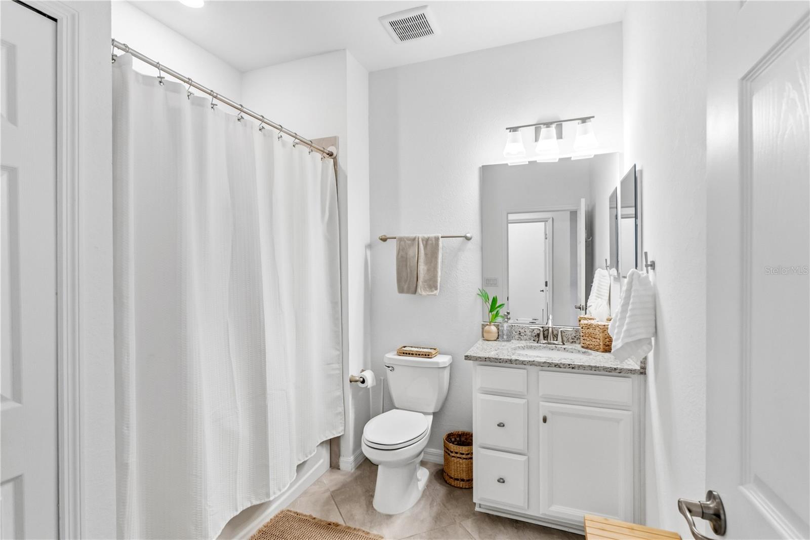 COACH HOMES IV AT LAKEWOOD NATIONAL - Residential