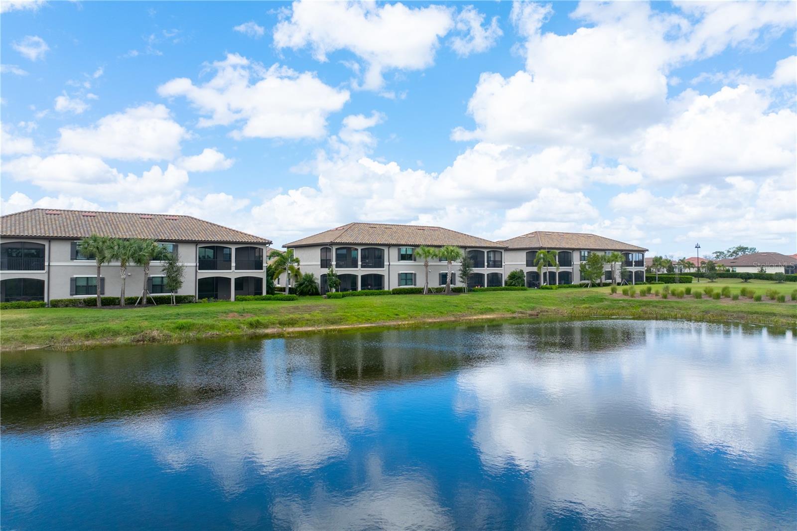 COACH HOMES IV AT LAKEWOOD NATIONAL - Residential