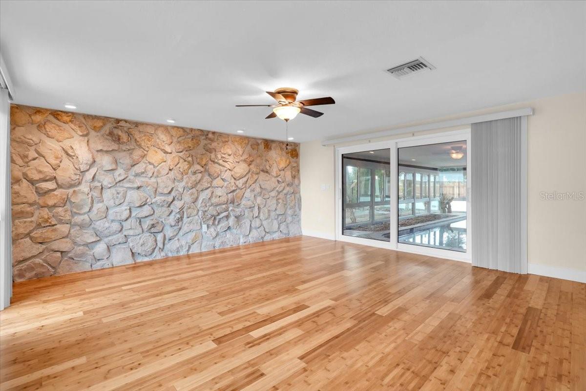 TROPICAL HIGHLANDS AMD - Residential