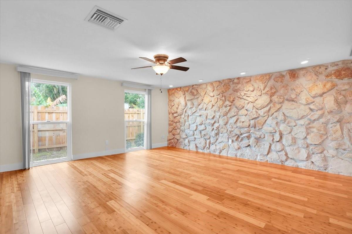 TROPICAL HIGHLANDS AMD - Residential