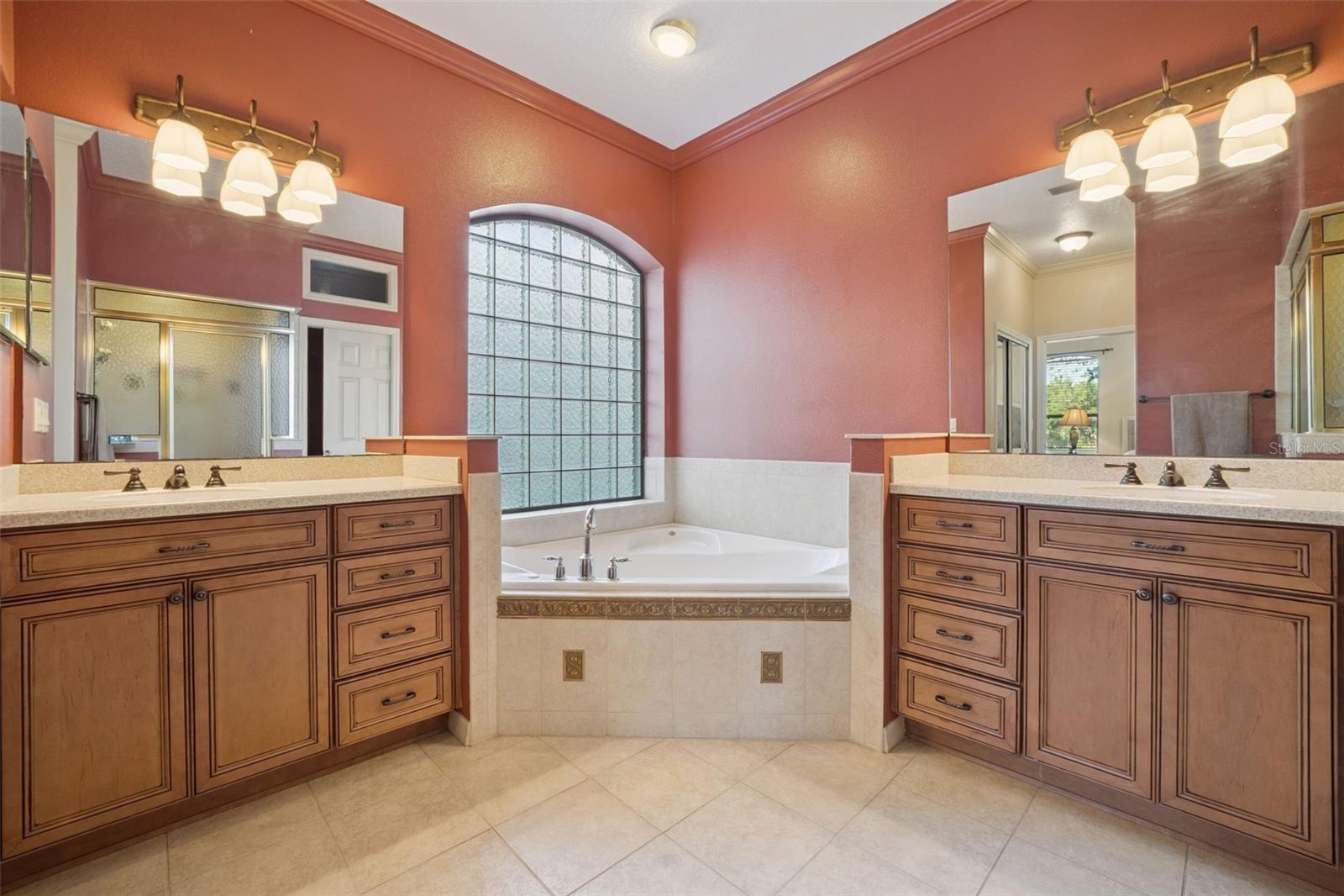 ROYAL HARBOR PH 04 - Residential