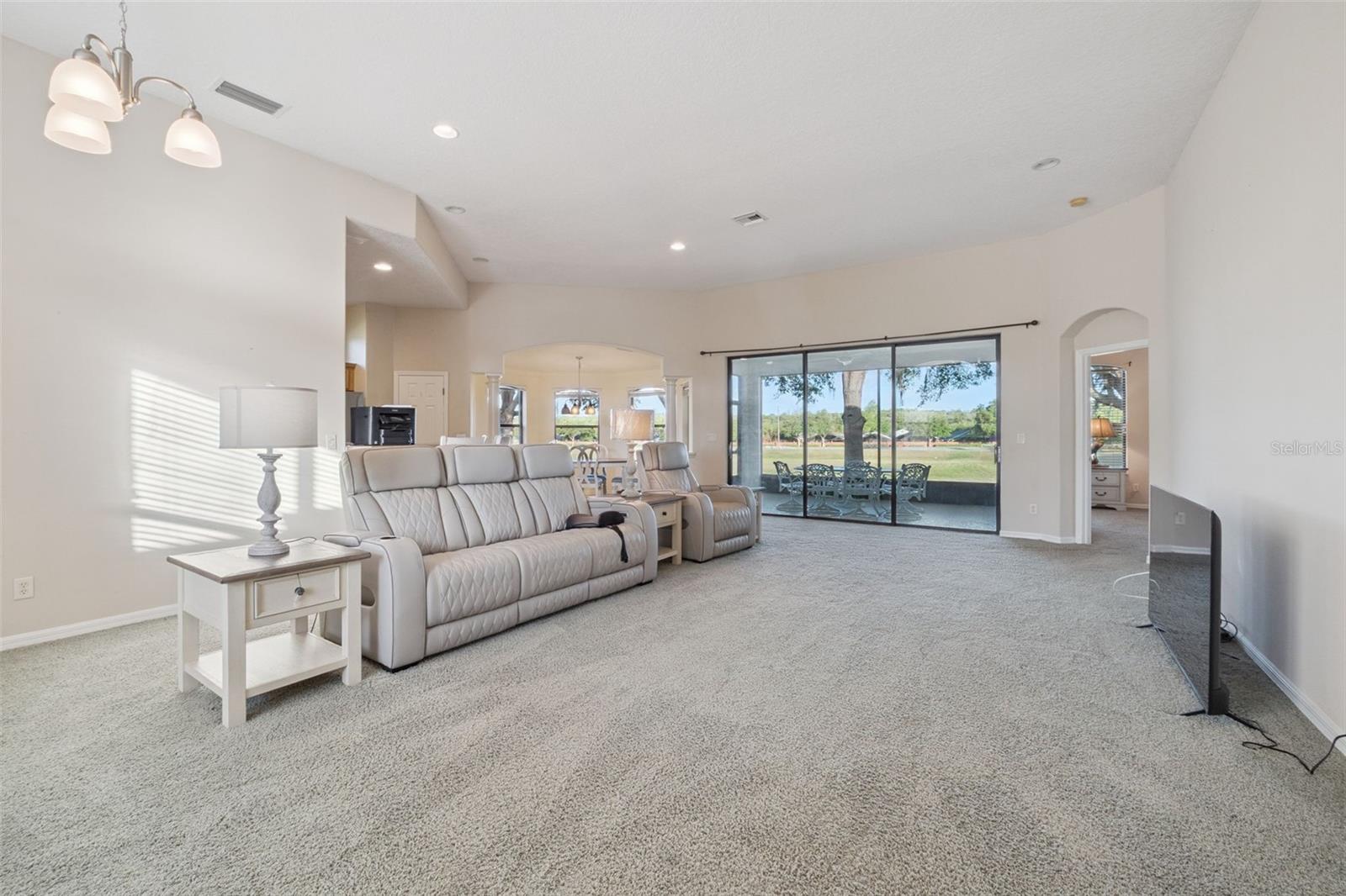 3292 SEVEN SEAS DRIVE