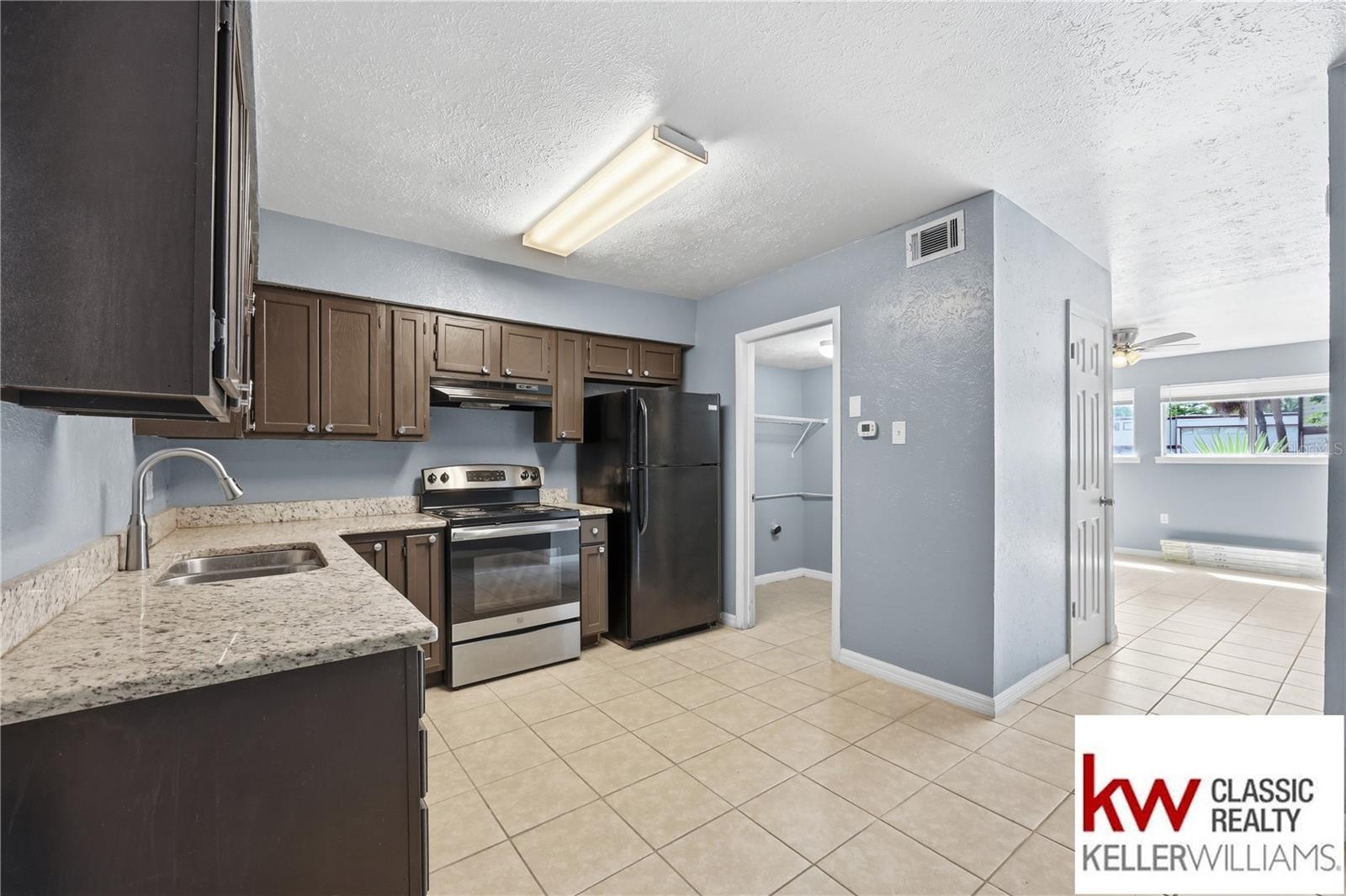 VILLAGE CONDO - Residential Lease